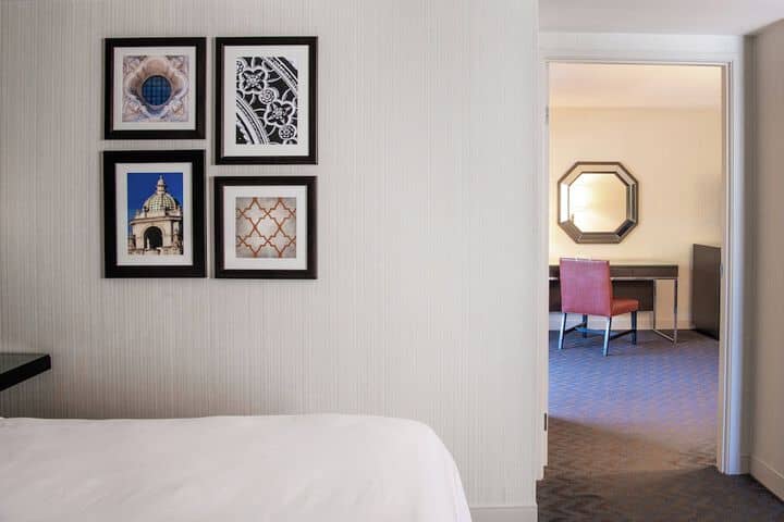 Room 15 of 114