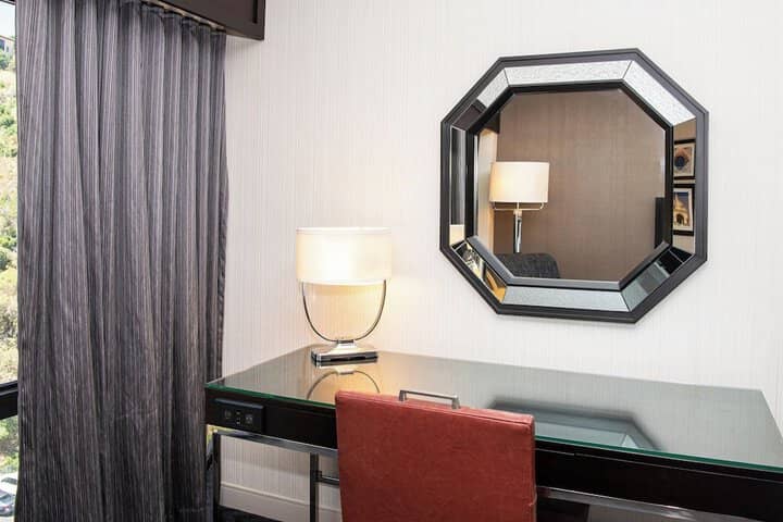 Room 30 of 114