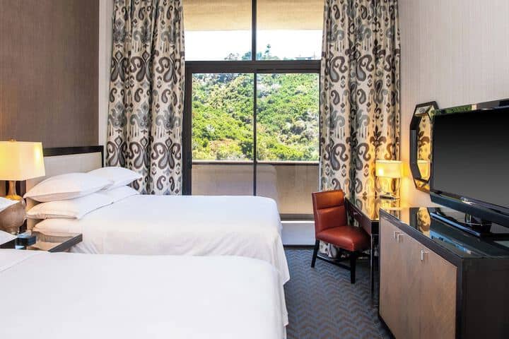 Room 20 of 114