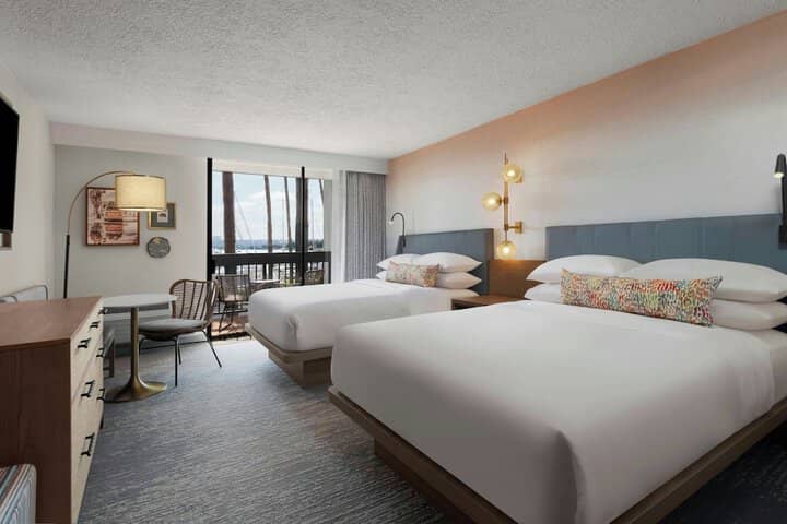 Room 51 of 224