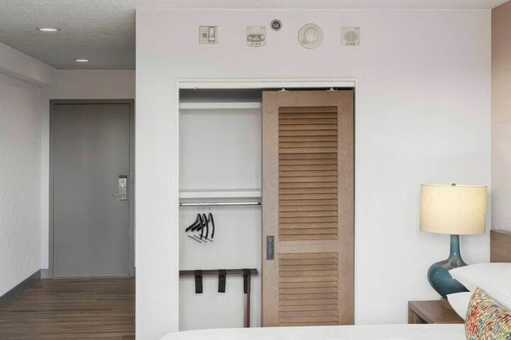 Room 36 of 224