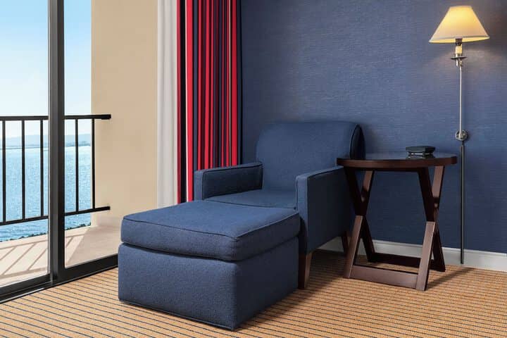 Room 5 of 224