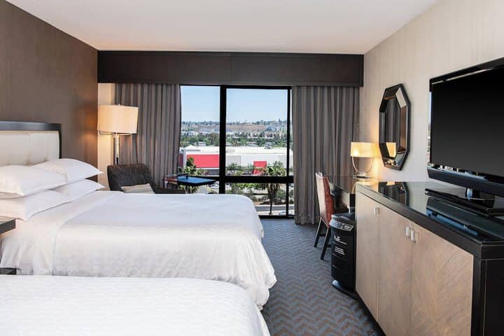 Room 25 of 114