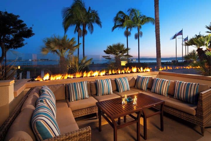Lounge 178 of 224
