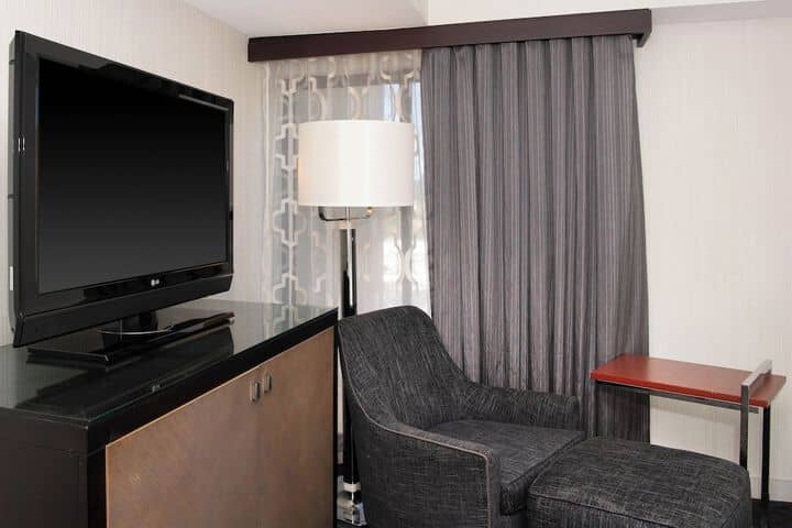Room 12 of 114