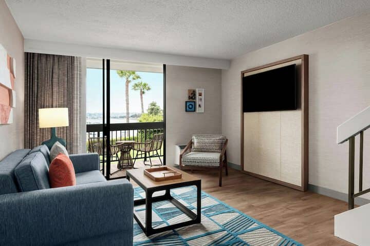 Room 12 of 224
