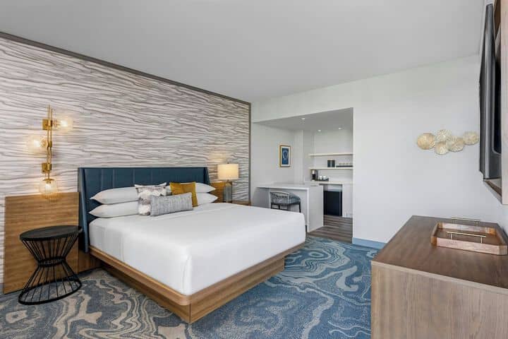 Room 15 of 224