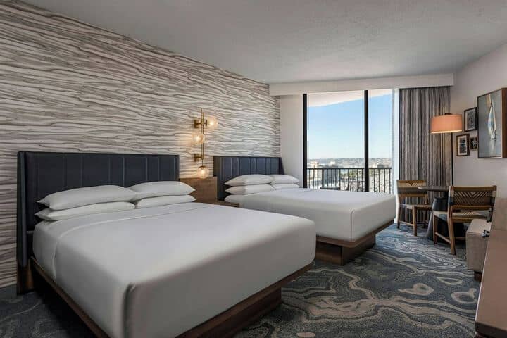 Room 27 of 224