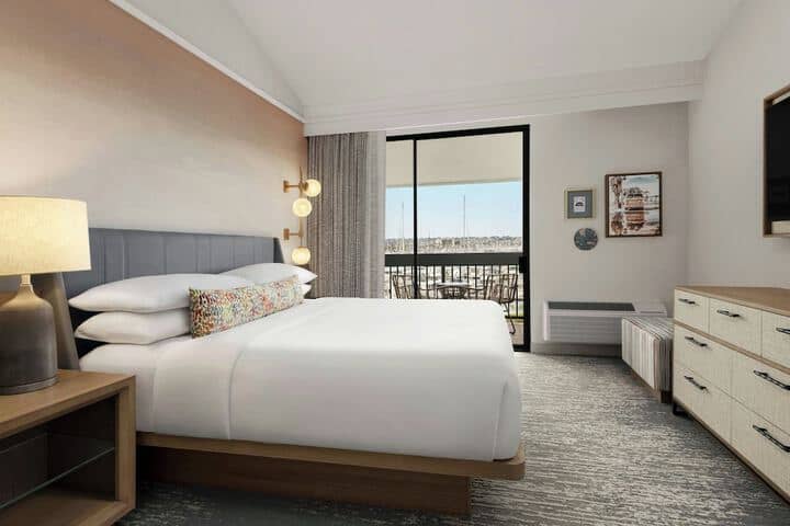 Room 28 of 224