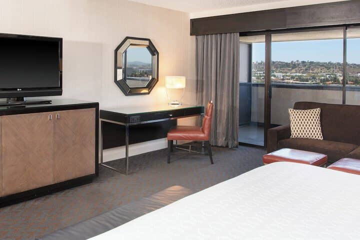 Room 45 of 114