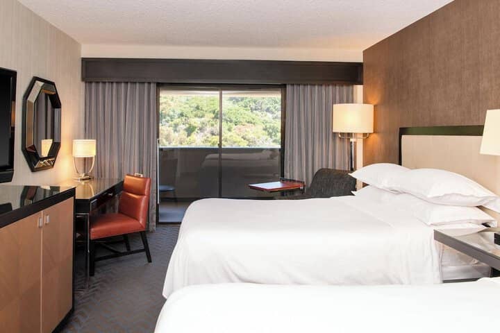 Room 43 of 114